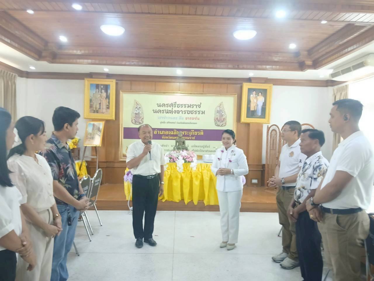 ร่วมสืบสานประเพณีสงกรานต์ สรงน้ำพระพุทธรูปและรดน้ำขอพร