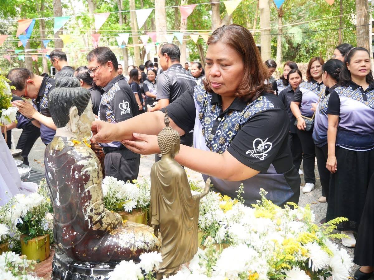 กิจกรรมทำบุญและสรงน้ำพ่อท่านคล้ายวาจาสิทธิ์ เนื่องในประเพณีวันสงกรานต์ ปี 2569